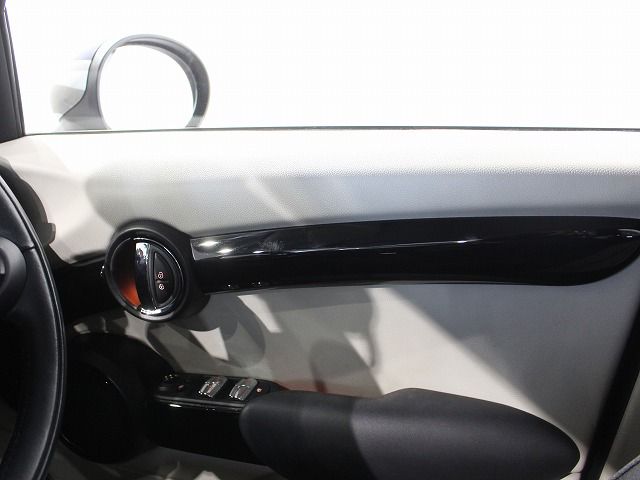 F55 COOPER D (AT)