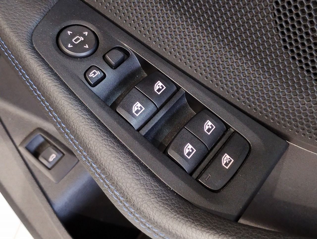 F40 118d Sports Hatch 5-door B47 2.0d