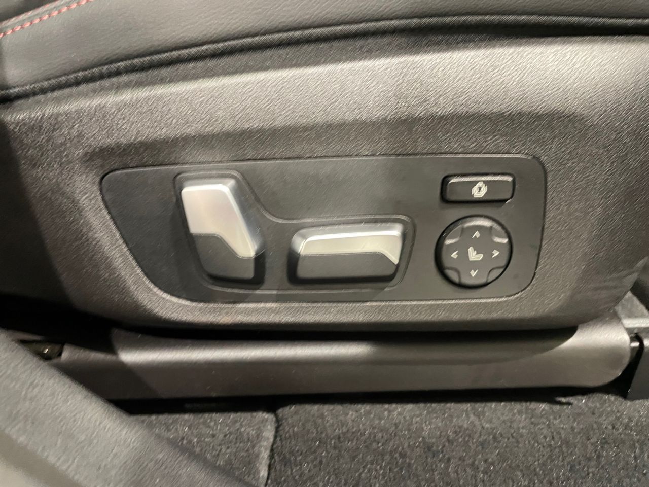 X4 xDrive20d RHD