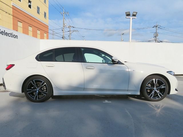 320d xDrive Berline RHD