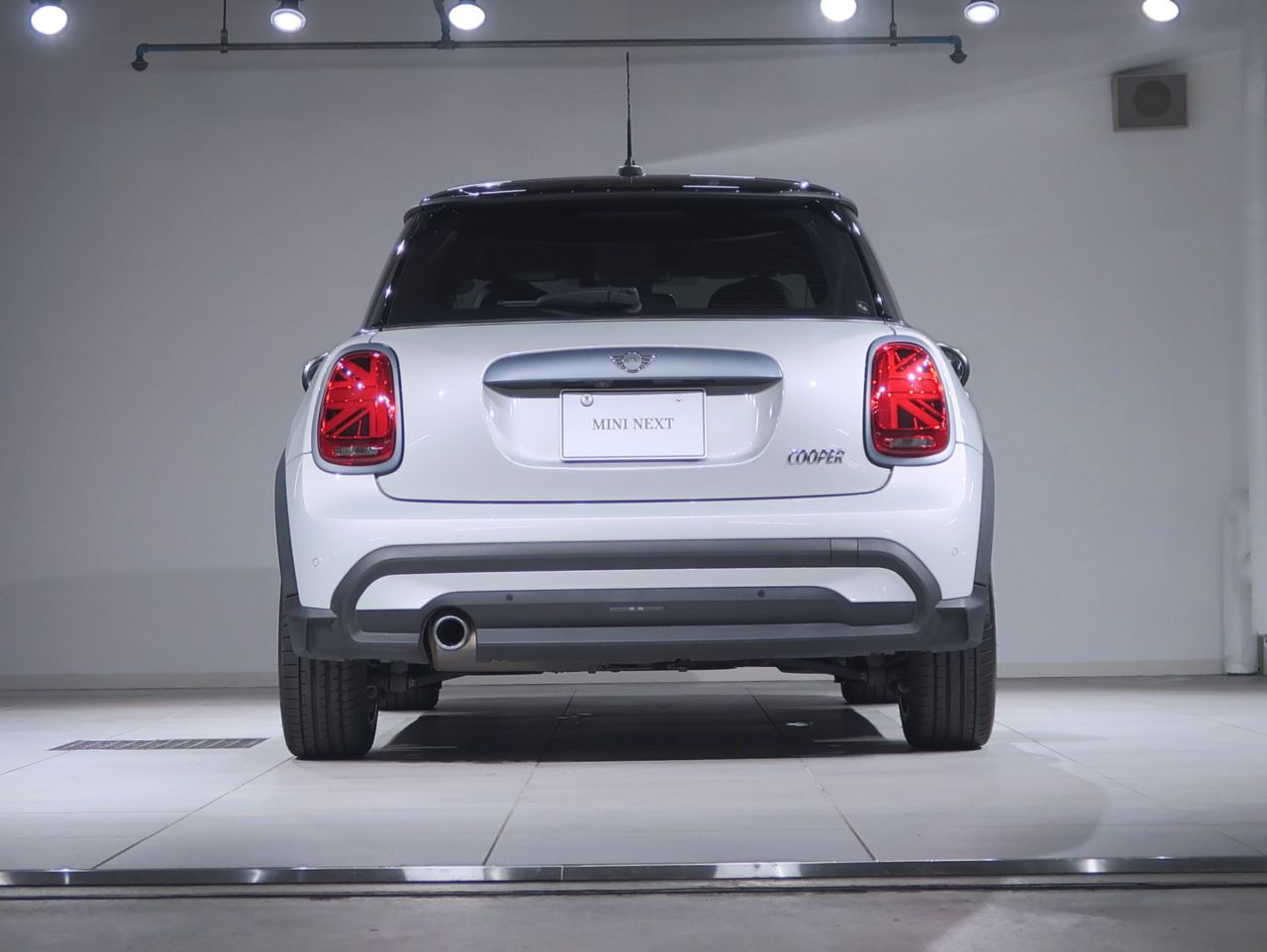 MINI Cooper F56 RHD