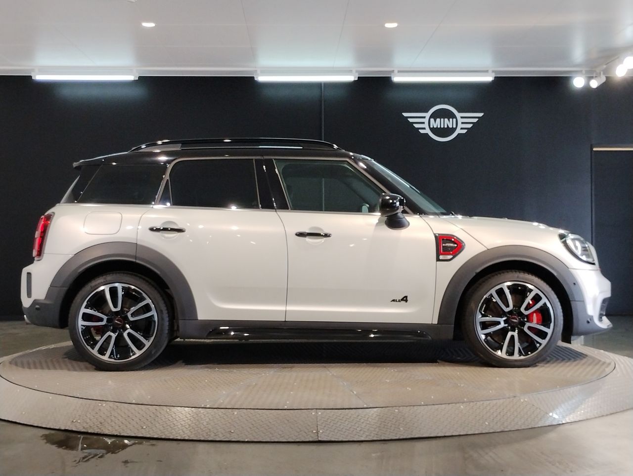 MINI John Cooper Works ALL4 Countryman RHD