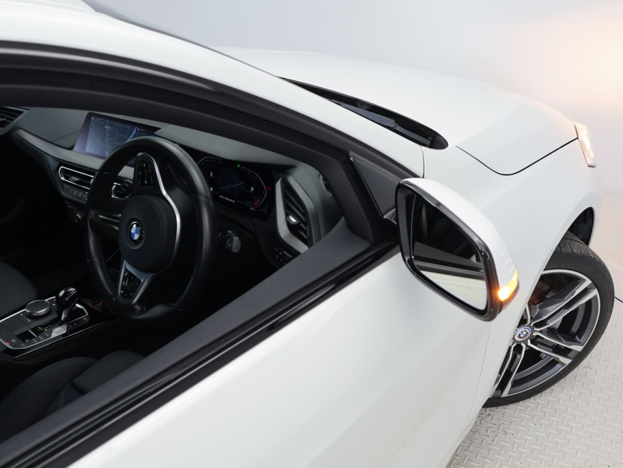 F40 118d Sports Hatch 5-door B47 2.0d