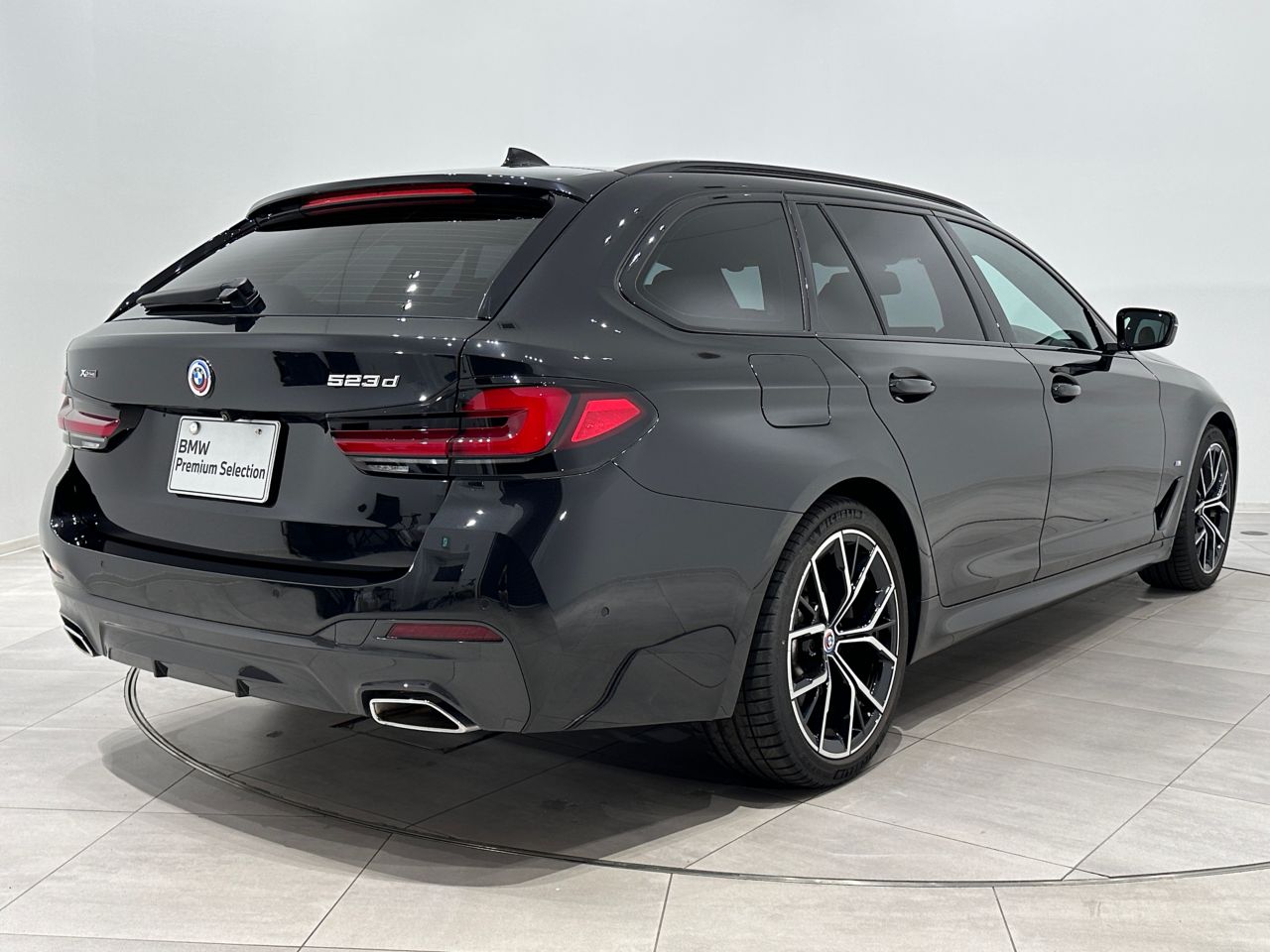 520d xDrive Touring RHD