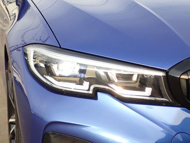 G20 330e Saloon RHD