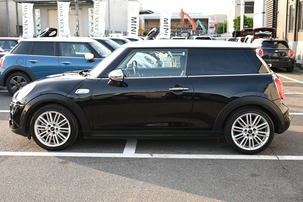 F56 MINI COOPER S