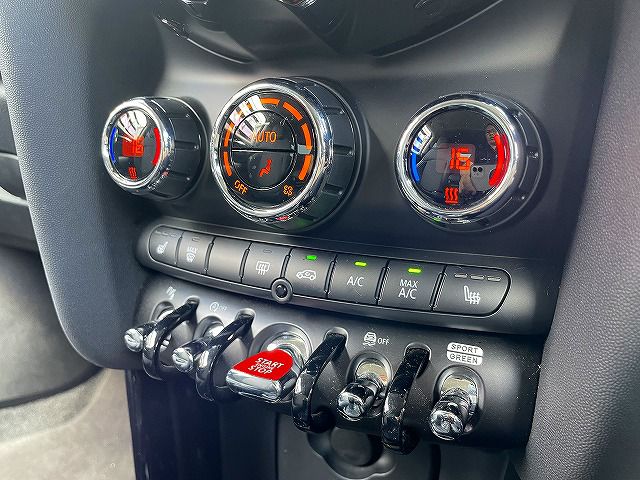 MINI Cooper F56 RHD