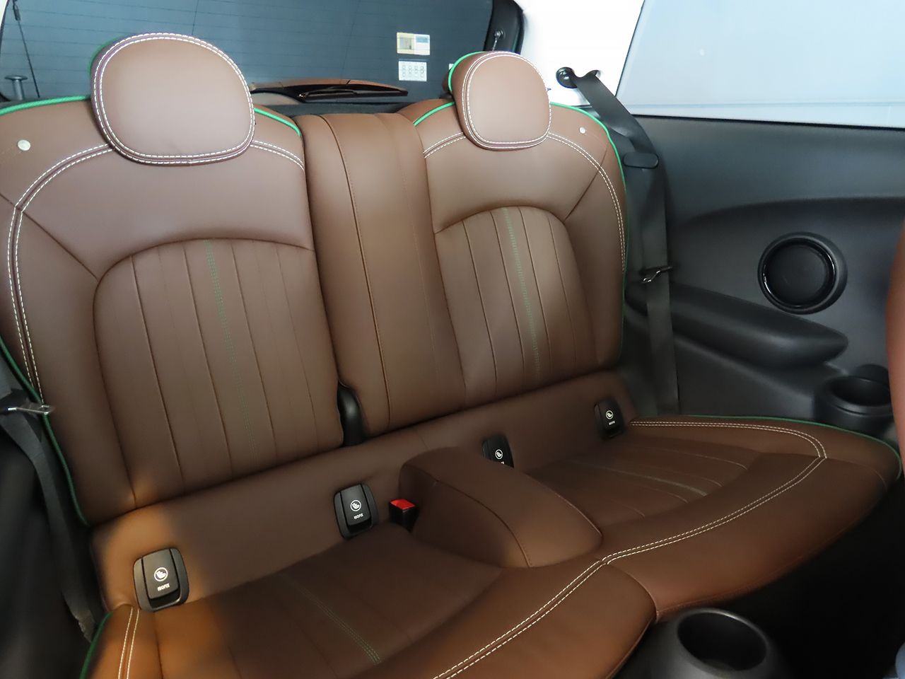F56 COOPER S D(AT)