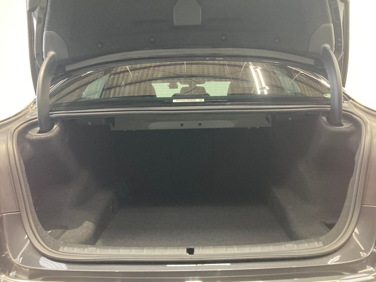 520d xDrive Sedan RHD