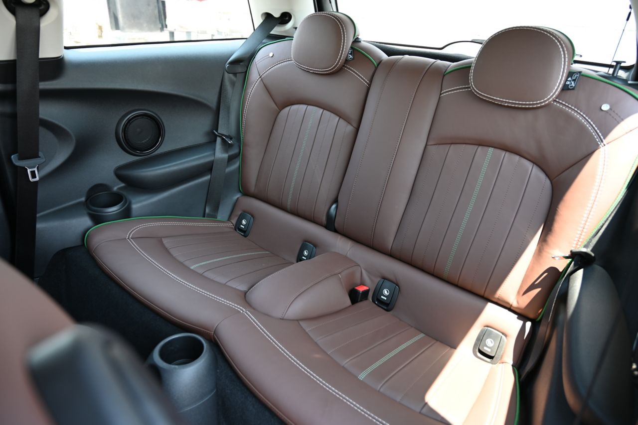 F56 COOPER D (AT)