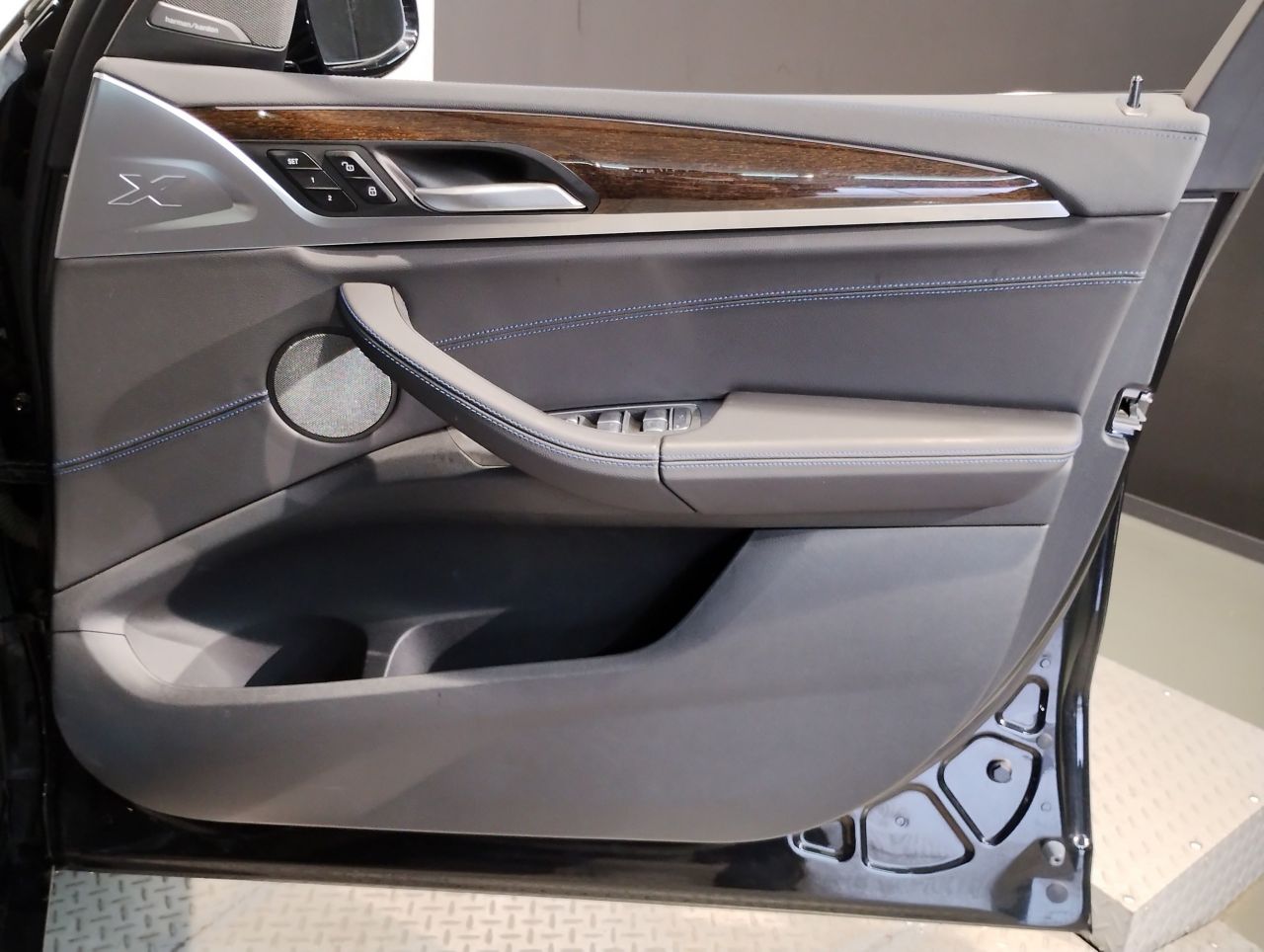 G01 X3 M40i RHD LCI ZA