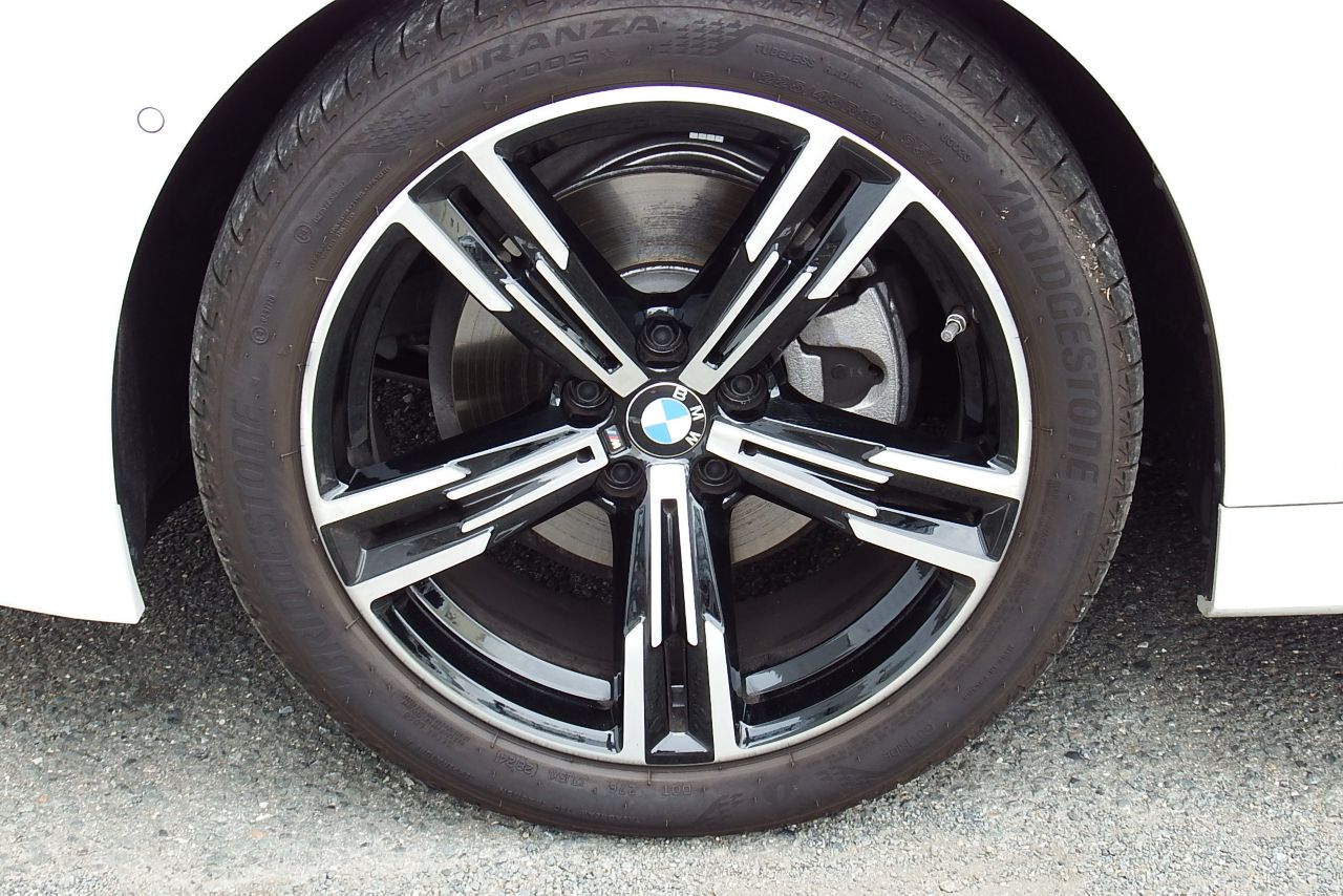 320d xDrive Berline RHD