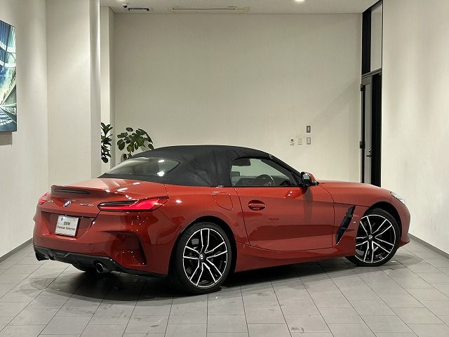 G29 z4 sDrive20i RHD