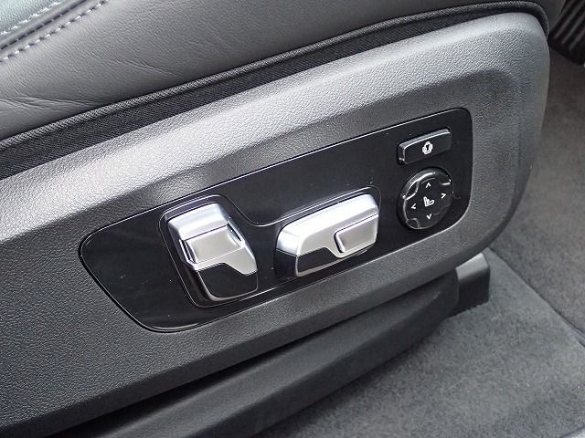 XM RHD