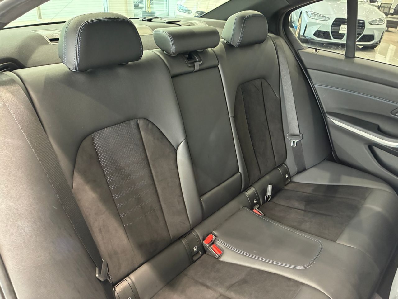 G20 330e Saloon RHD
