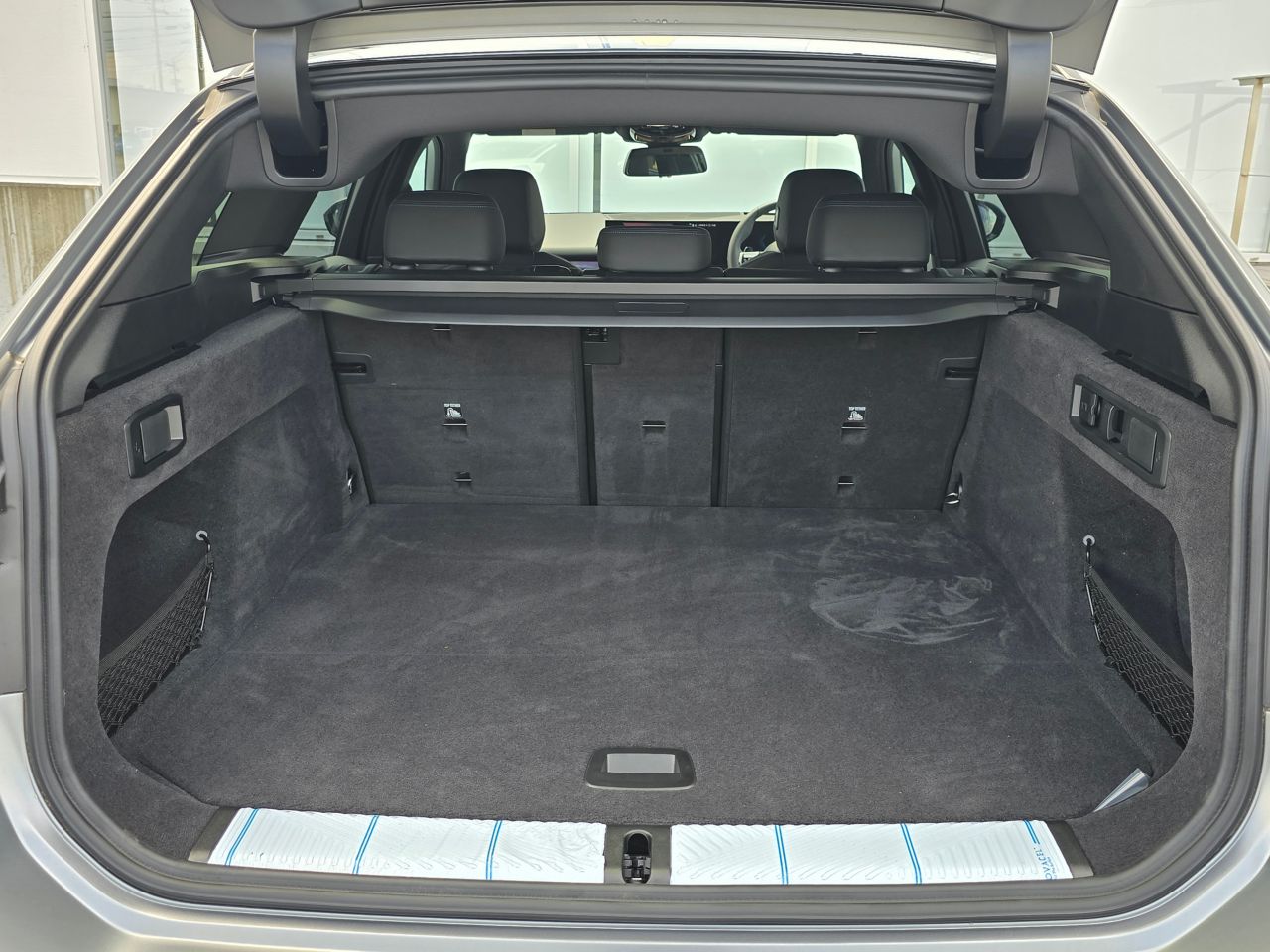 BMW i5 eDrive40 M Sport RHD