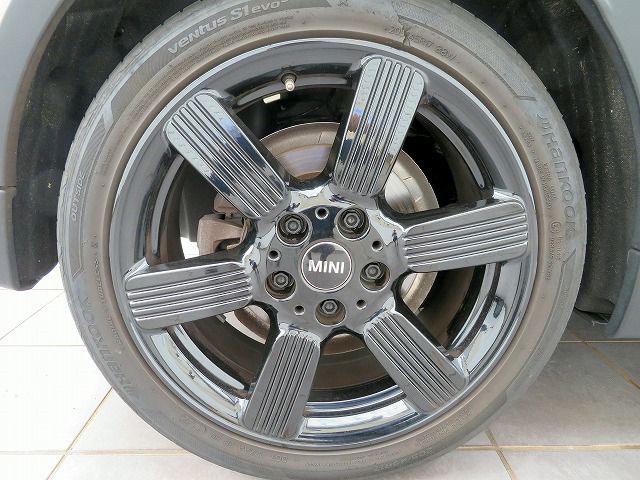 MINI Cooper S Convertible RHD