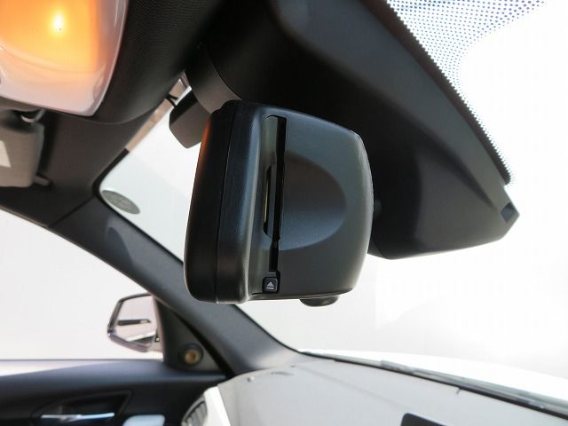 118D 5DOOR RHD