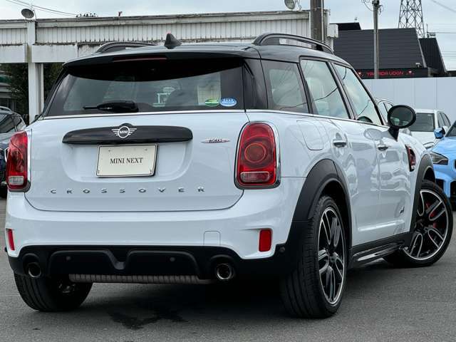 MINI CROSSOVER JCW