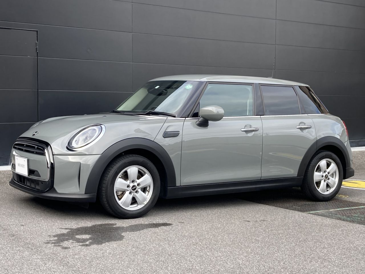 THE NEW MINI ONE 5 DOOR.