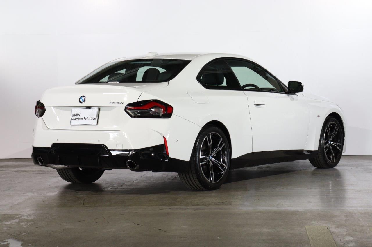 G42 220i Coupe