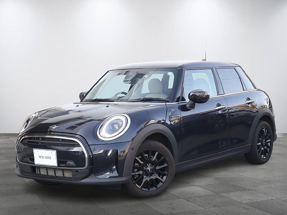 MINI COOPER D 5 DOOR.
