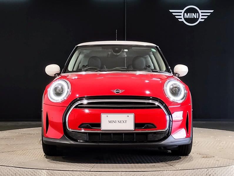 MINI Cooper F56 RHD