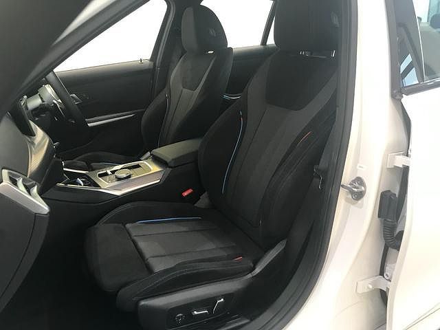 320d xDrive Berline RHD