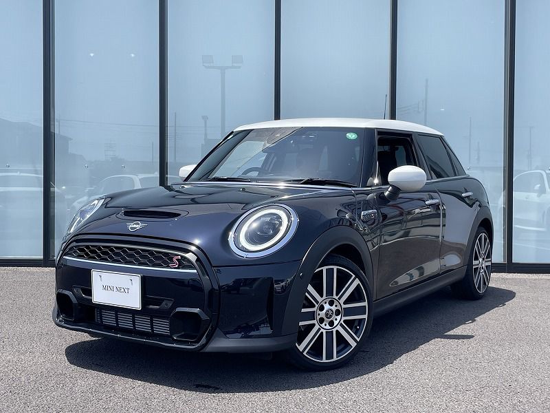 MINI COOPER S 5 DOOR.
