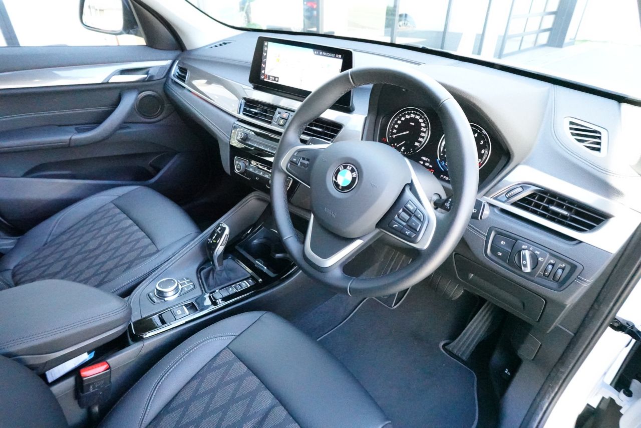 X1 sDrive18i RHD