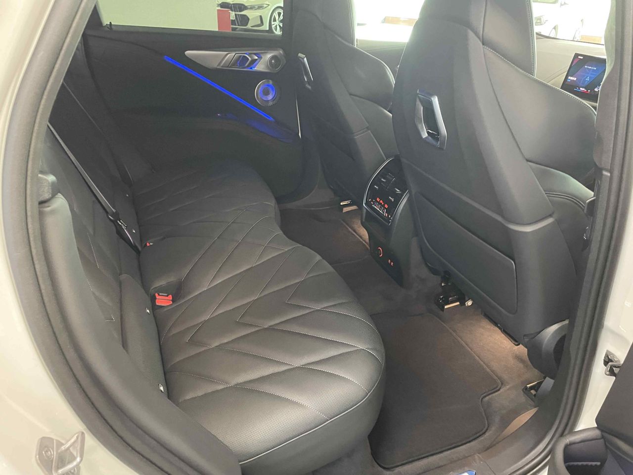 XM RHD
