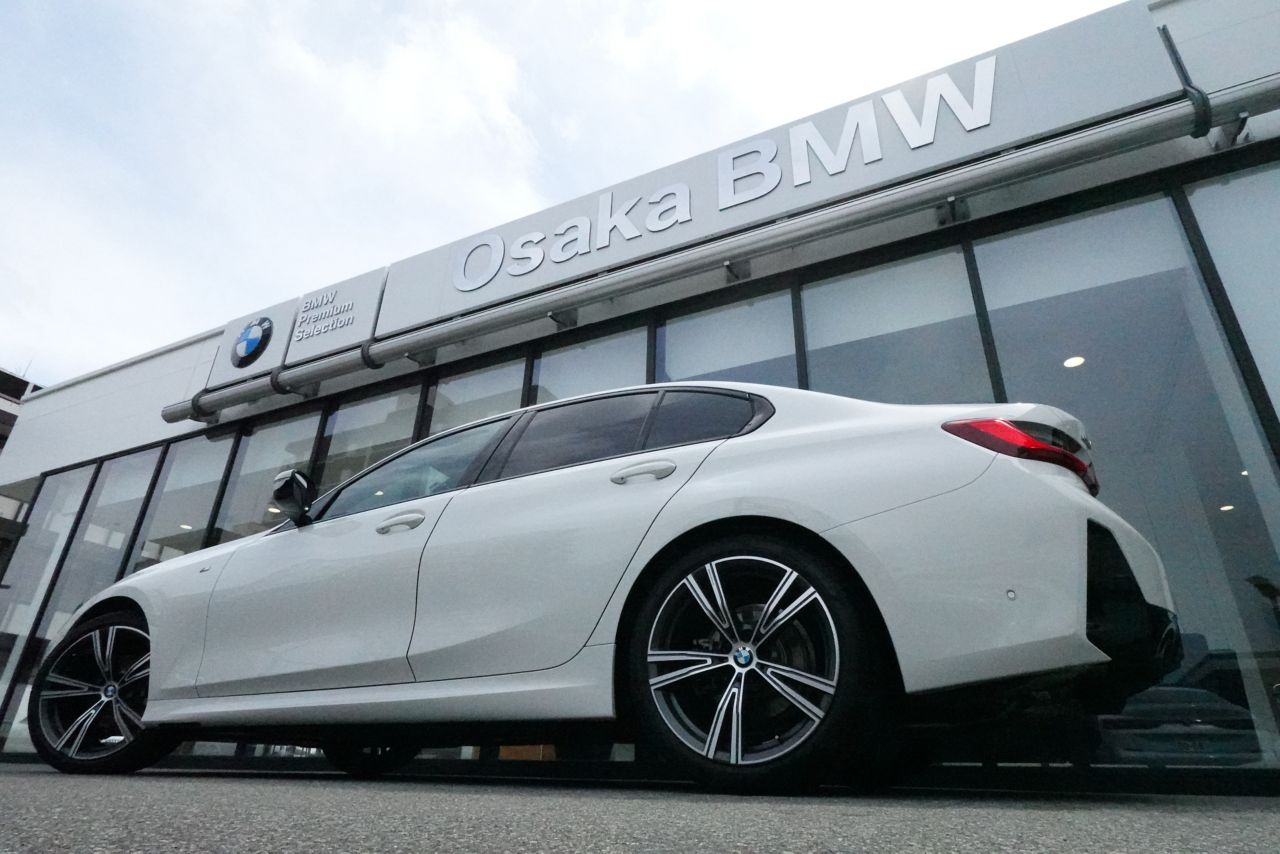 320d xDrive Berline RHD