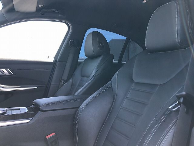 G20 330e Saloon RHD