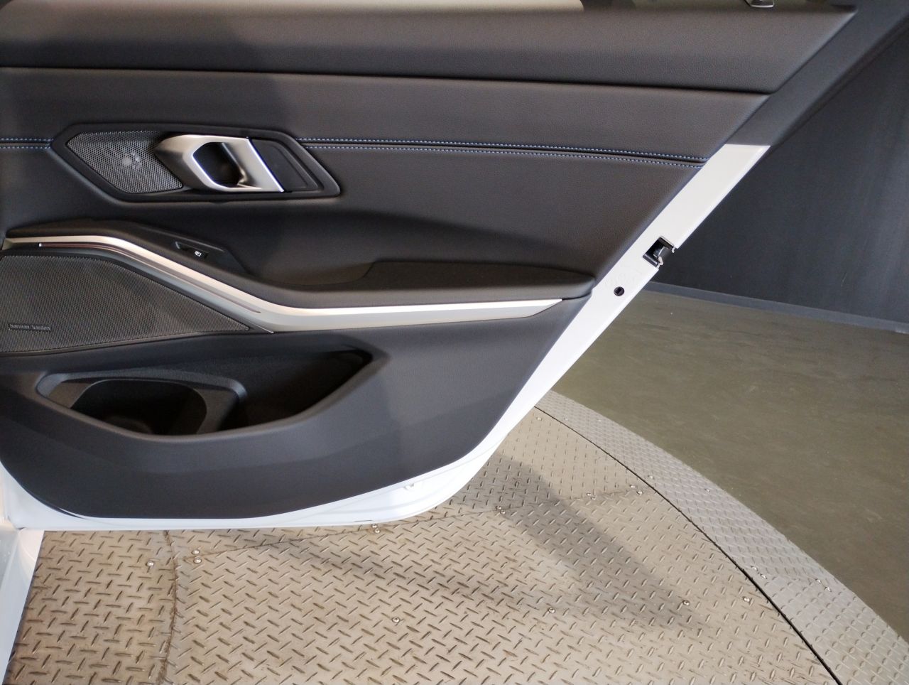 320d xDrive Berline RHD