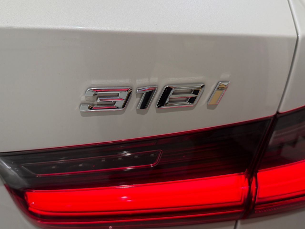 318i Touring RHD