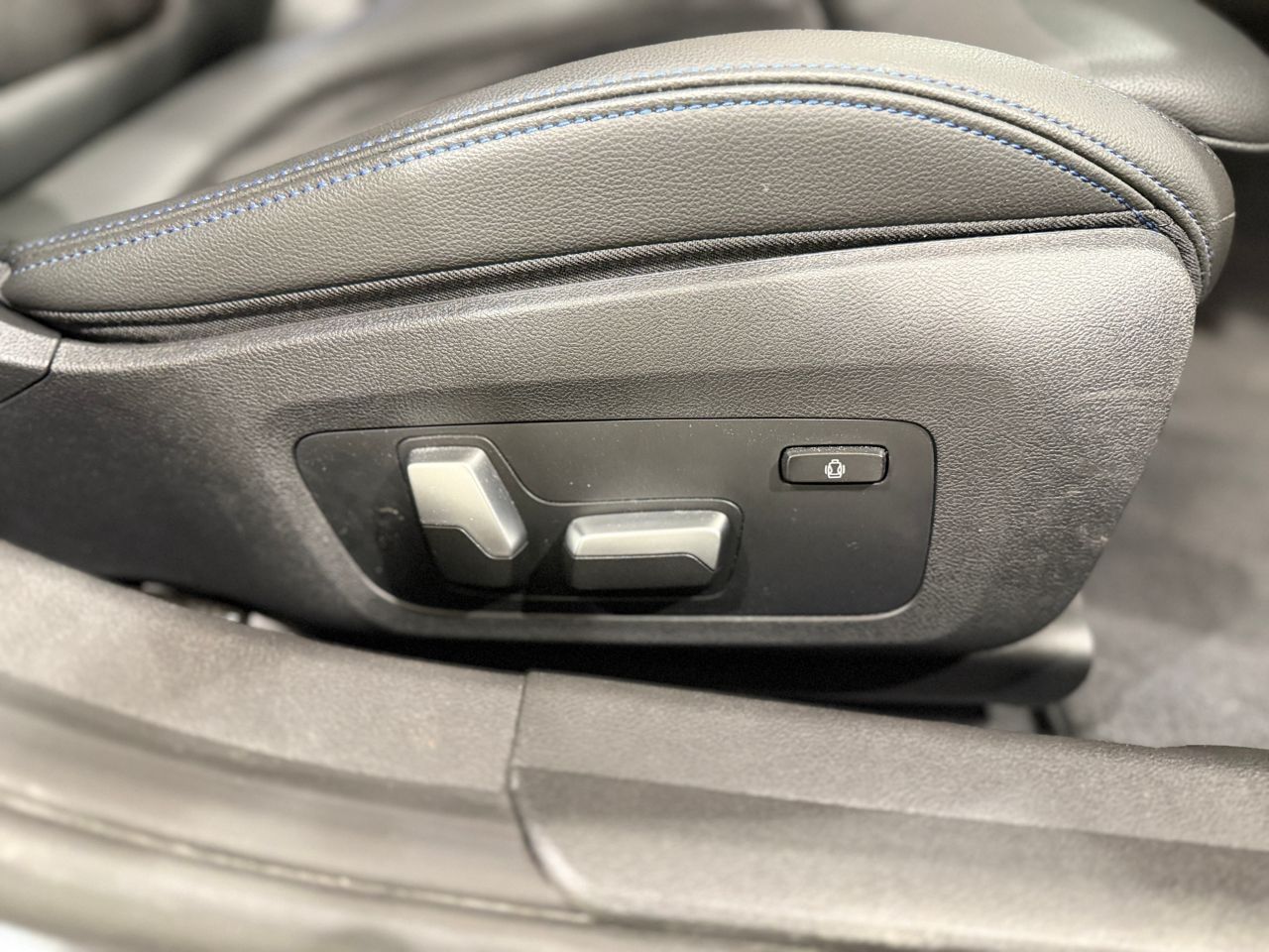 G21 320i RHD