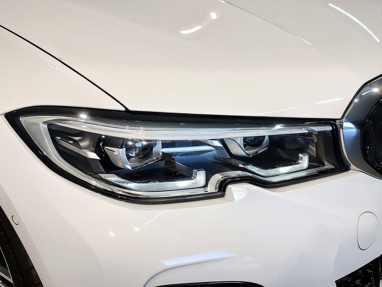 G20 320d xDrive RHD Saloon