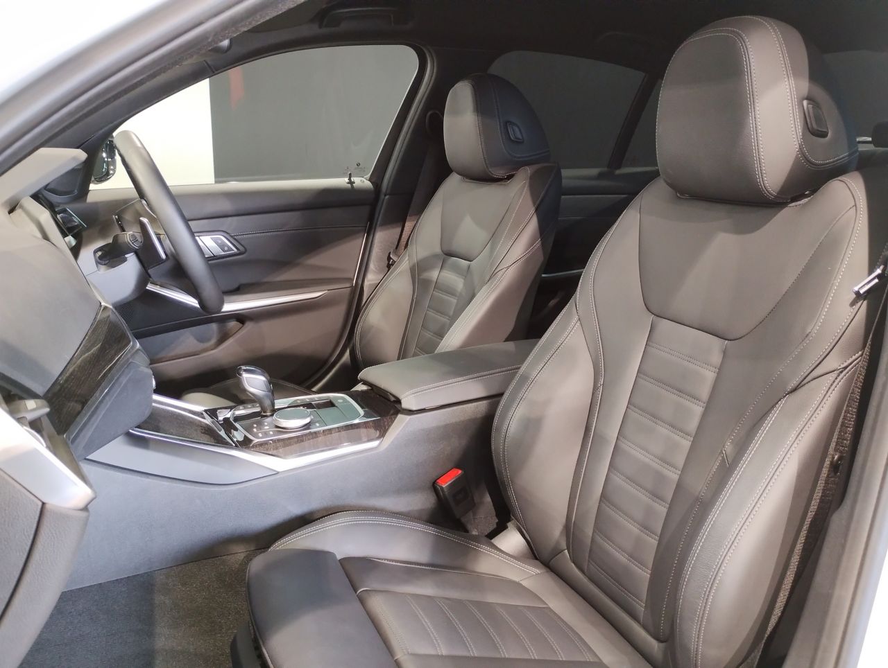 G20 330i Saloon RHD MX