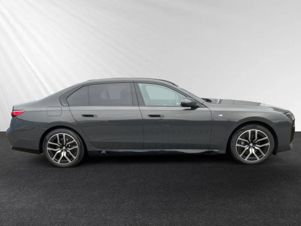 BMW 740