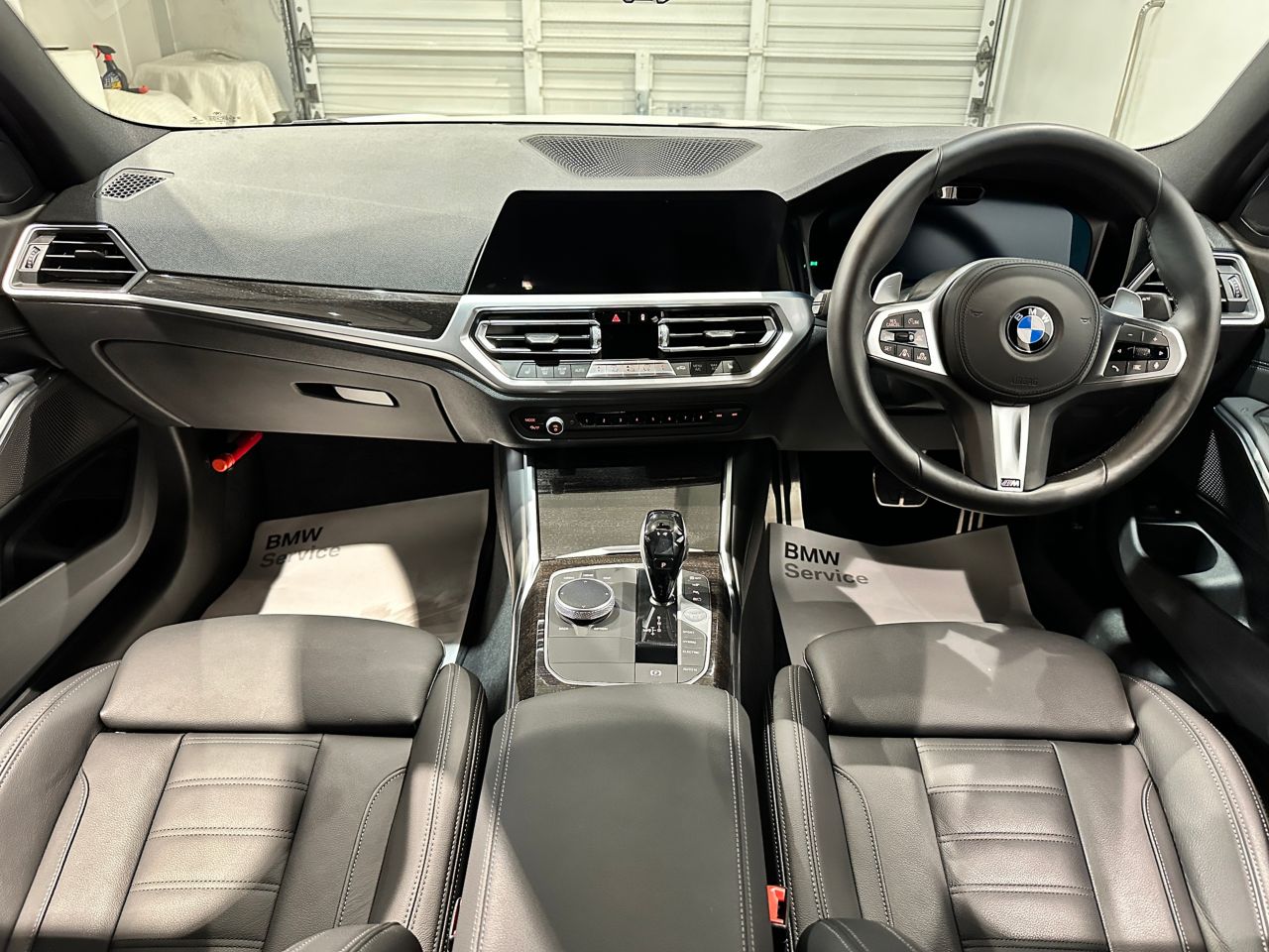 G20 330e Saloon RHD