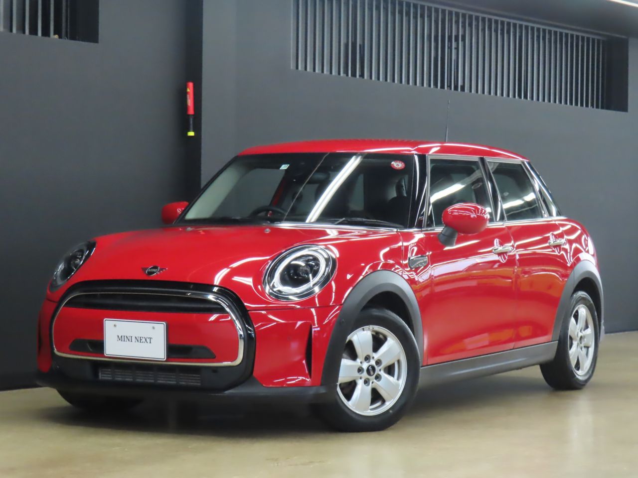 MINI ONE 5 DOOR.