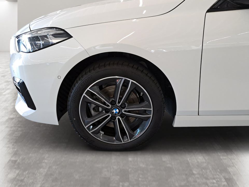 BMW 218