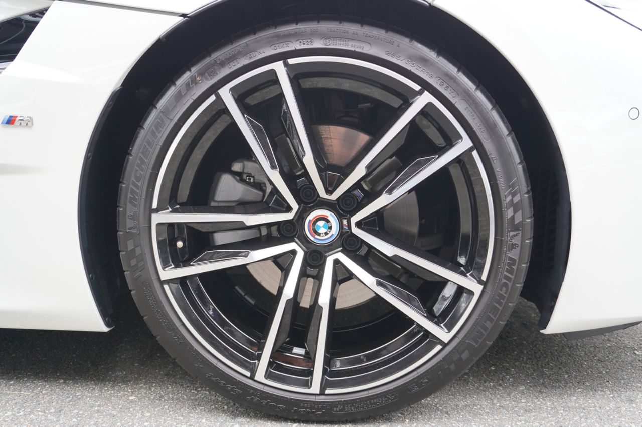 G29 z4 sDrive20i RHD