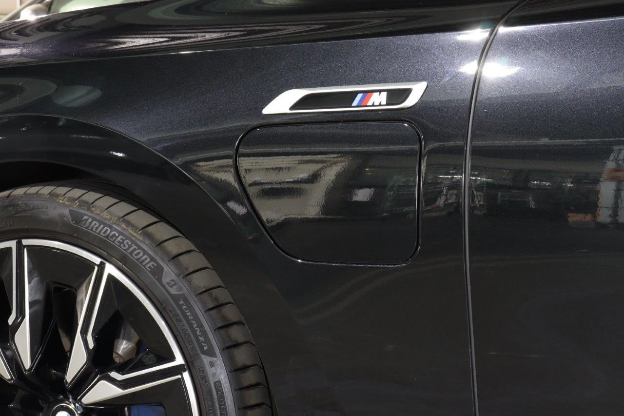 BMW i7 M70 xDrive Sedan RHD