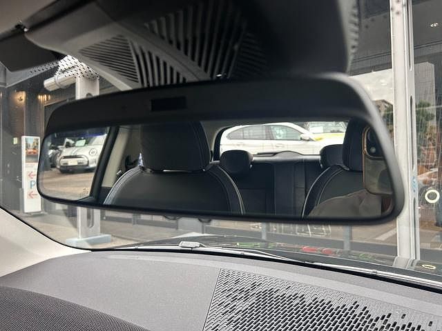 J01 MINI Cooper E