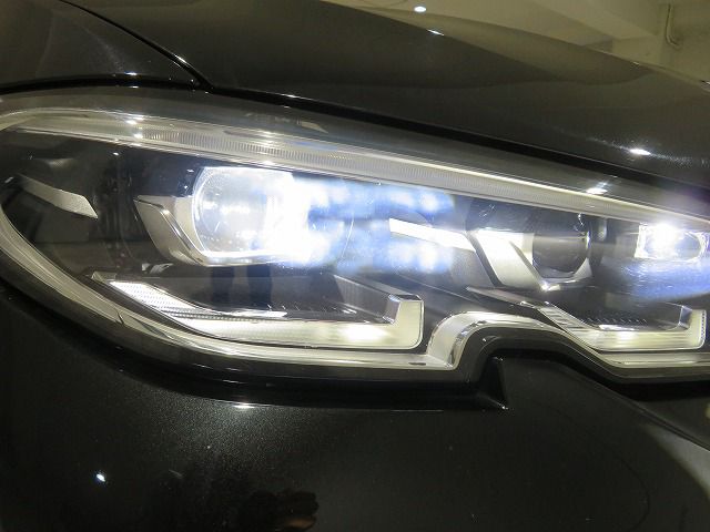 G20 320i Saloon RHD TU