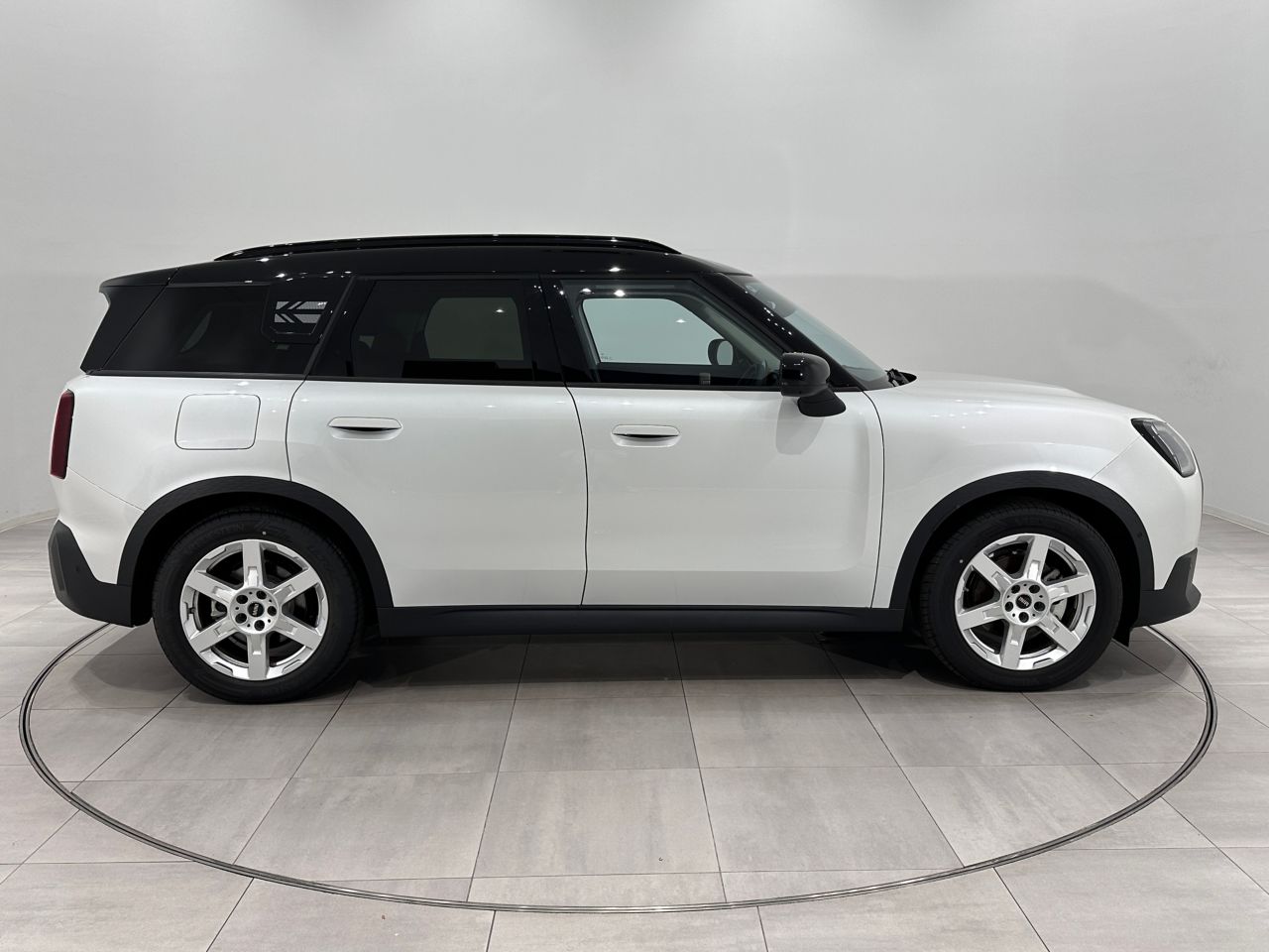 U25 MINI Countryman E