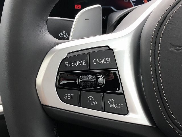 X7 xDrive40d RHD US