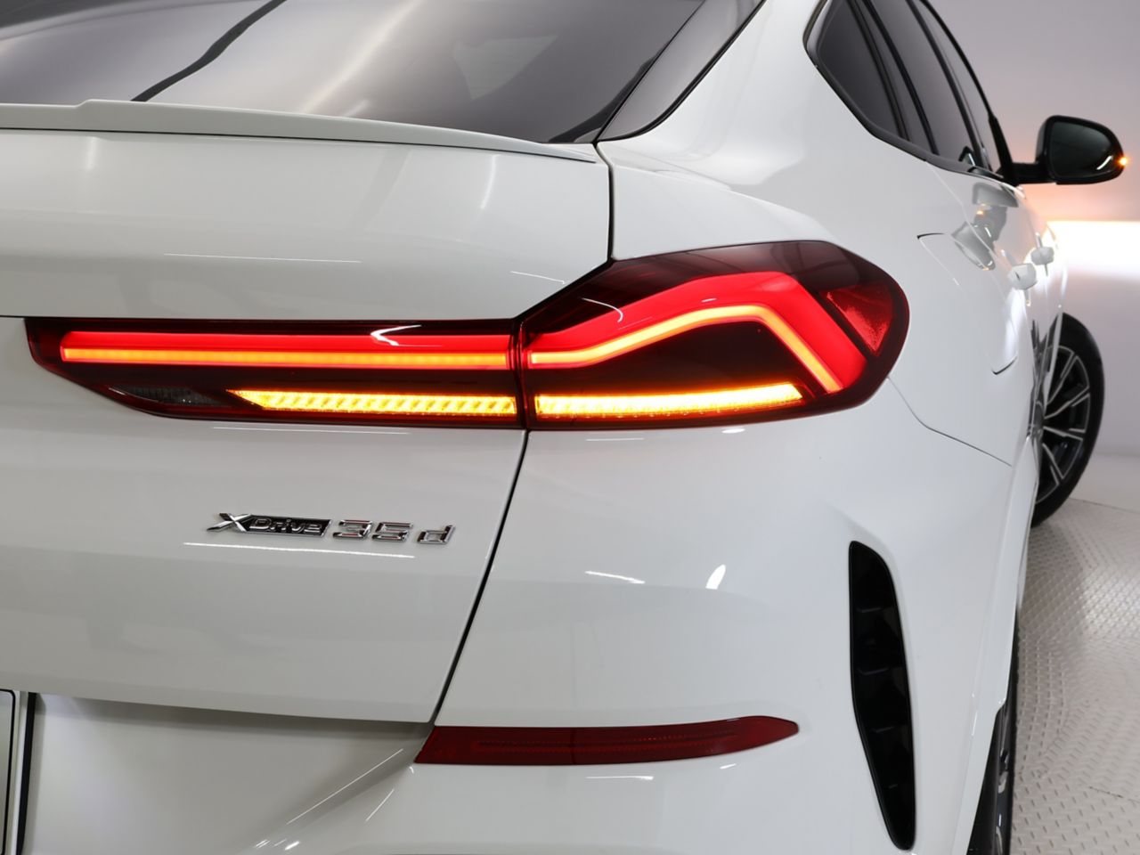 X6 xDrive30d M Sport RHD