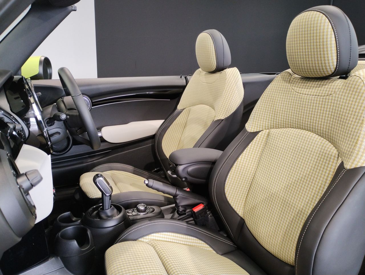 MINI Cooper S Convertible RHD